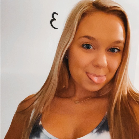 Meet your Posher, Reagan - Picture 1 of 1